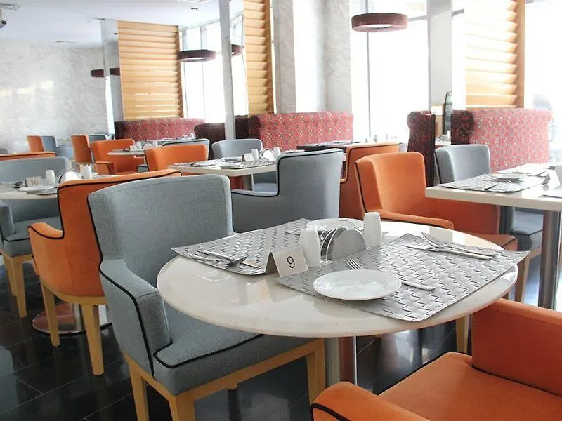 Grand Heights Dubai Hotel Apartments 4*,