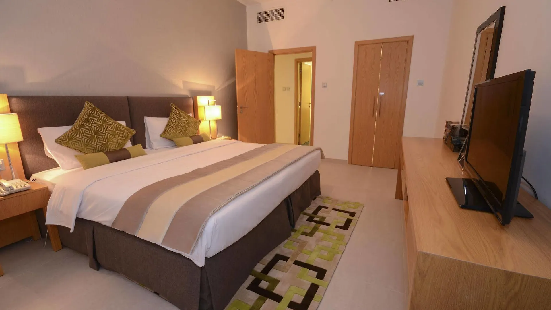 Aparthotel Grand Heights Dubai Hotel Apartments