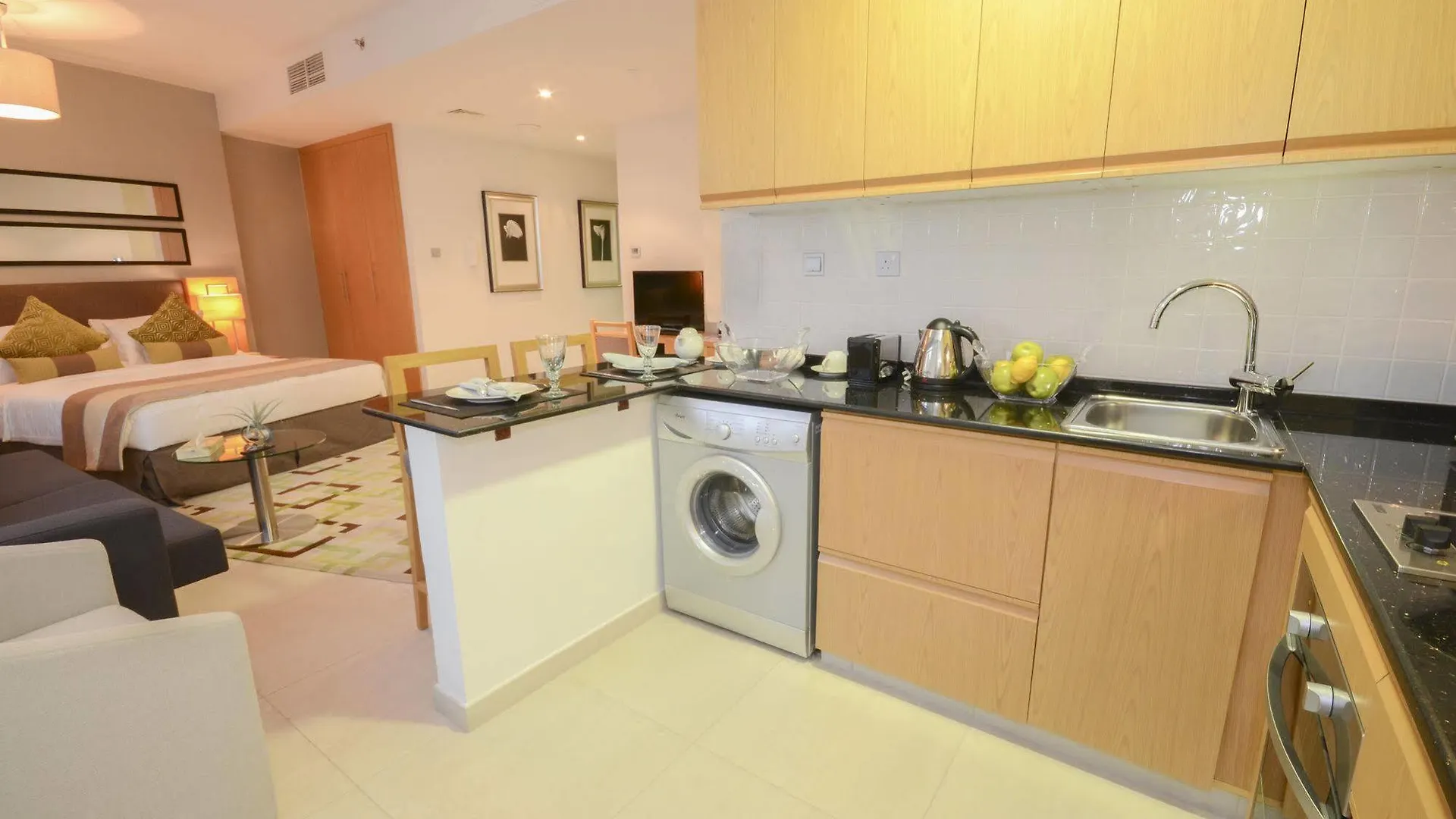 Aparthotel Grand Heights Dubai Hotel Apartments